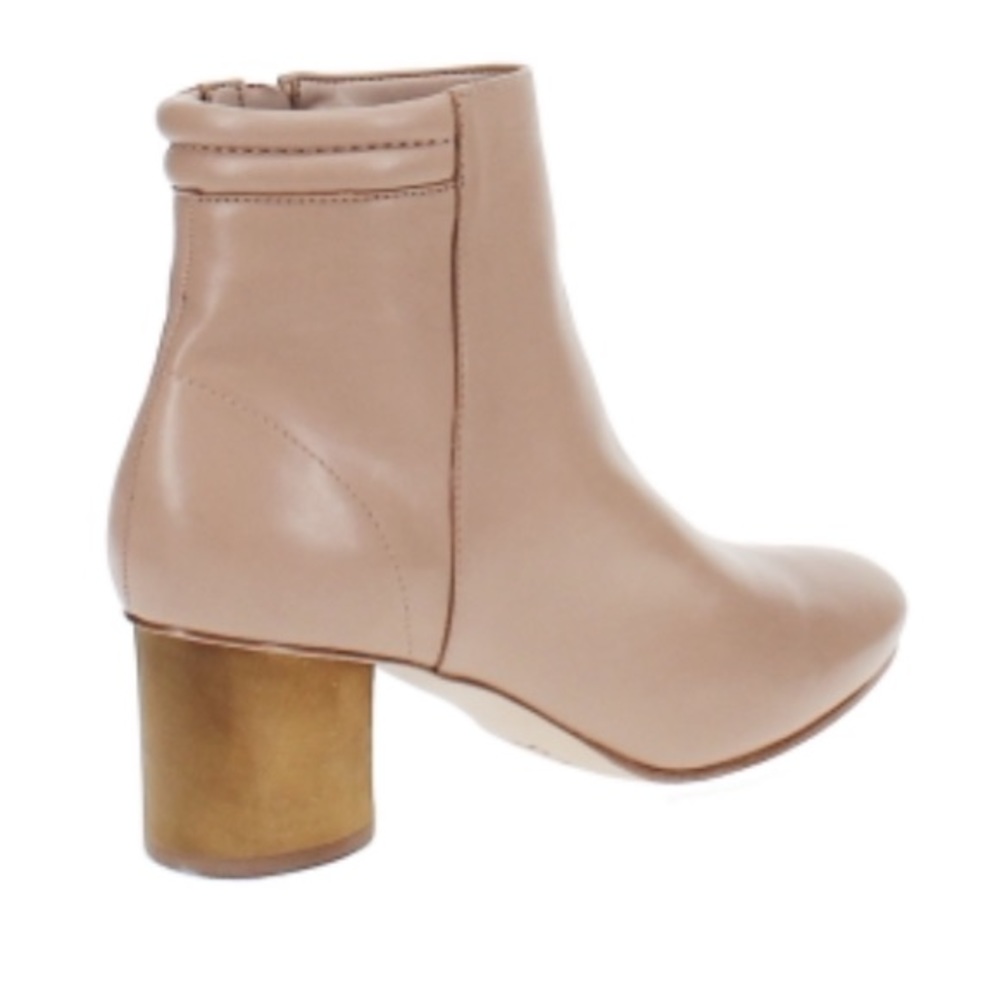 🚫SOLD🚫   Bernardo Izzy Booties